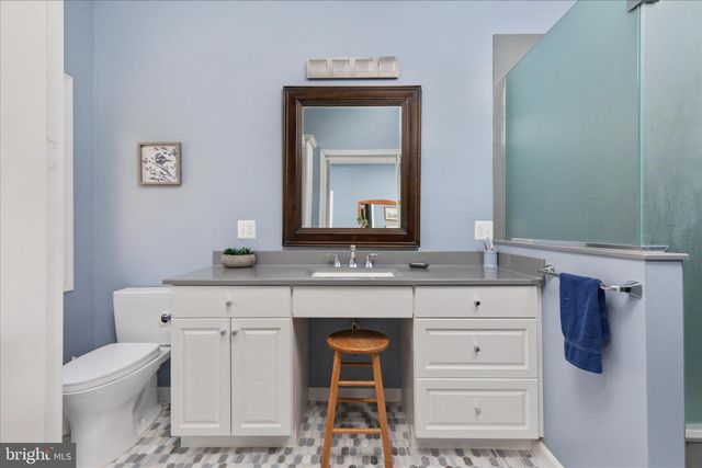 203 NORTHWOOD CIR, Cross Junction, VA 22625