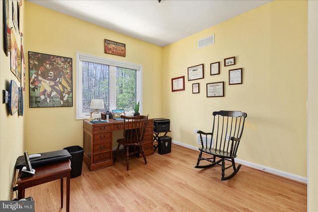 203 NORTHWOOD CIR, Cross Junction, VA 22625