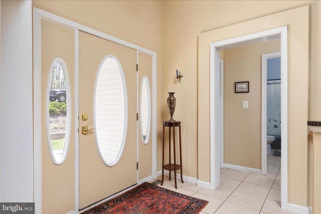 203 NORTHWOOD CIR, Cross Junction, VA 22625