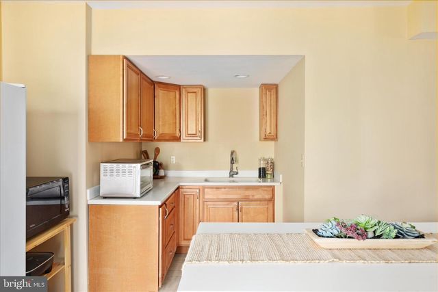 203 NORTHWOOD CIR, Cross Junction, VA 22625