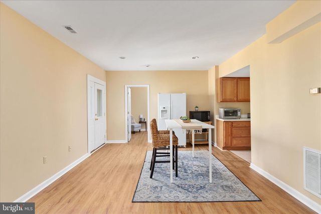 203 NORTHWOOD CIR, Cross Junction, VA 22625