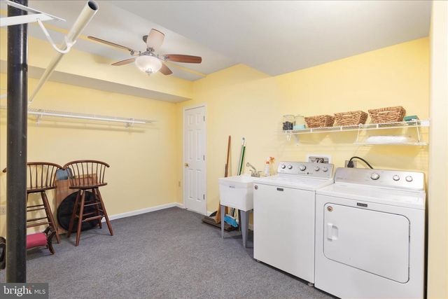 203 NORTHWOOD CIR, Cross Junction, VA 22625
