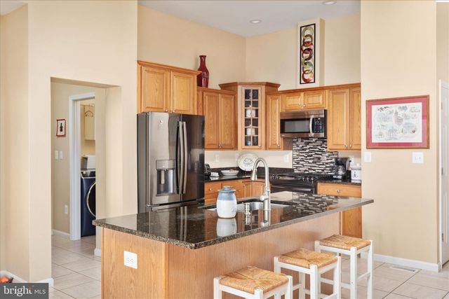 203 NORTHWOOD CIR, Cross Junction, VA 22625