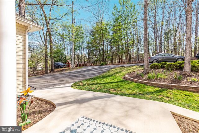 203 NORTHWOOD CIR, Cross Junction, VA 22625