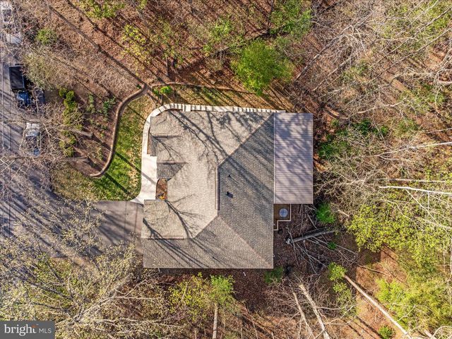 203 NORTHWOOD CIR, Cross Junction, VA 22625