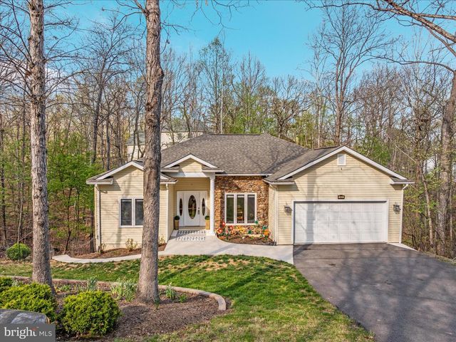 203 NORTHWOOD CIR, Cross Junction, VA 22625