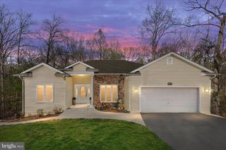 203 NORTHWOOD CIR, Cross Junction, VA 22625