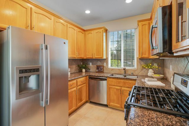 401 Bankside Way, Sacramento, CA 95835