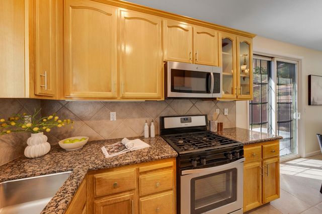 401 Bankside Way, Sacramento, CA 95835