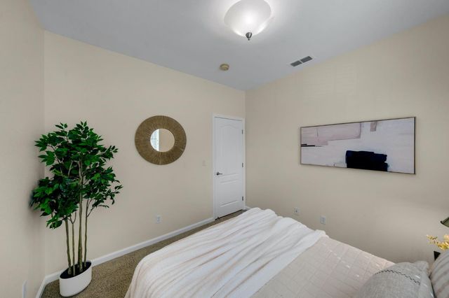 401 Bankside Way, Sacramento, CA 95835
