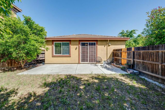 401 Bankside Way, Sacramento, CA 95835