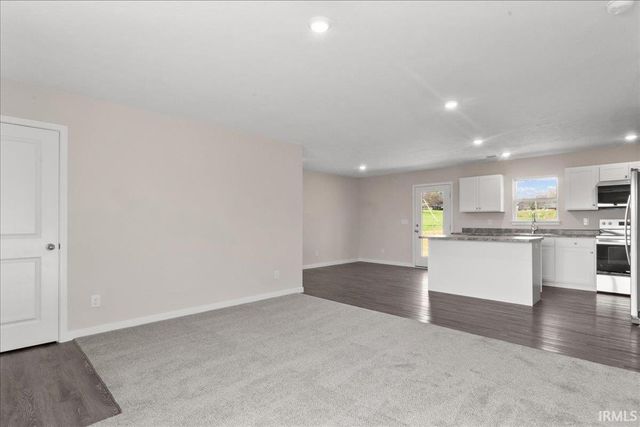 928 N Polk Drive, Oakland City, IN 47660