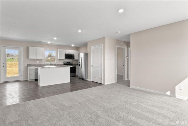 928 N Polk Drive, Oakland City, IN 47660