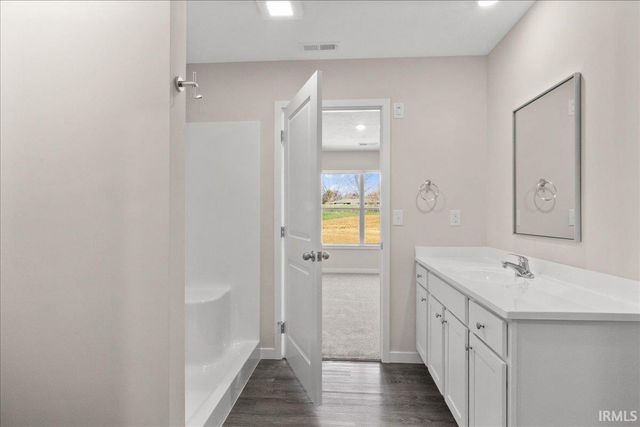 928 N Polk Drive, Oakland City, IN 47660