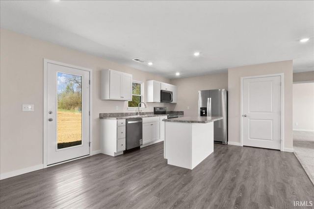 928 N Polk Drive, Oakland City, IN 47660