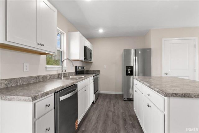 928 N Polk Drive, Oakland City, IN 47660