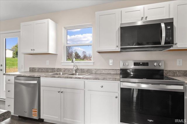 928 N Polk Drive, Oakland City, IN 47660