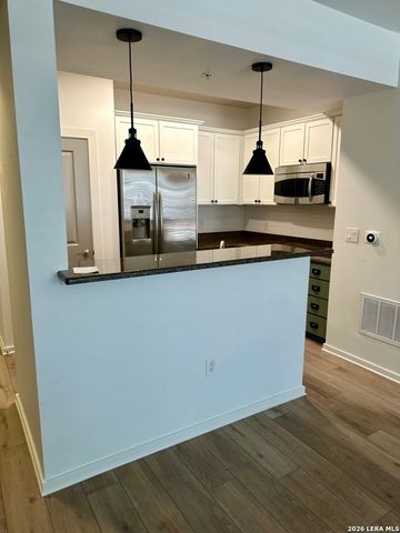 7342 Oak Manor Dr Apt 7107, San Antonio, TX 78229