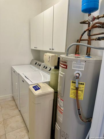 7342 Oak Manor Dr Apt 7107, San Antonio, TX 78229