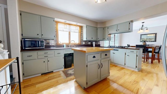 655 Woodhill Rd, Mansfield, OH 44907