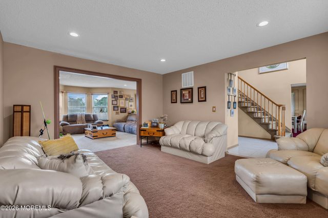 19 Assateague Road, Howell, NJ 07731