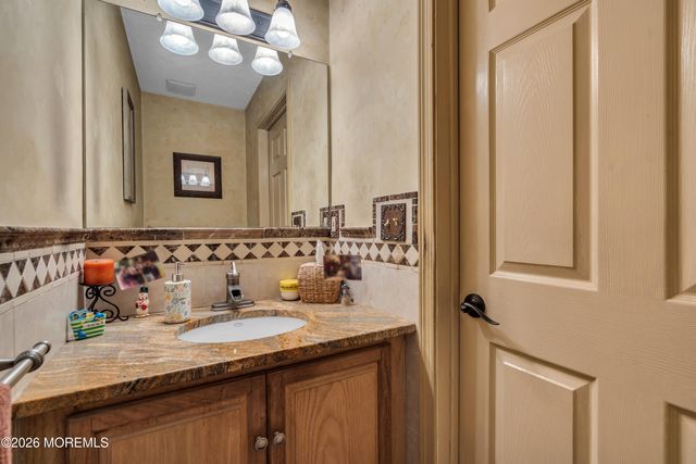 19 Assateague Road, Howell, NJ 07731