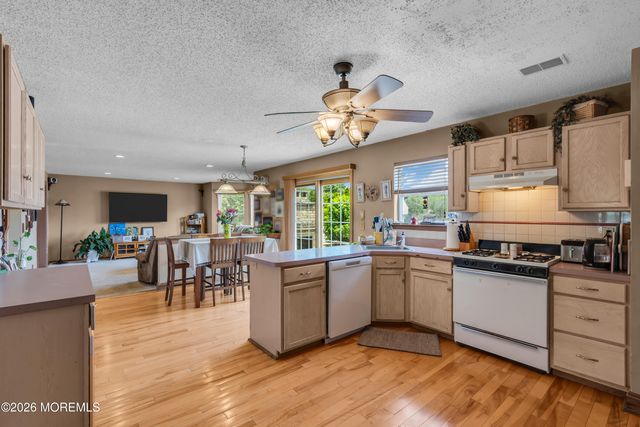 19 Assateague Road, Howell, NJ 07731