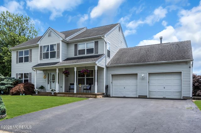 19 Assateague Road, Howell, NJ 07731