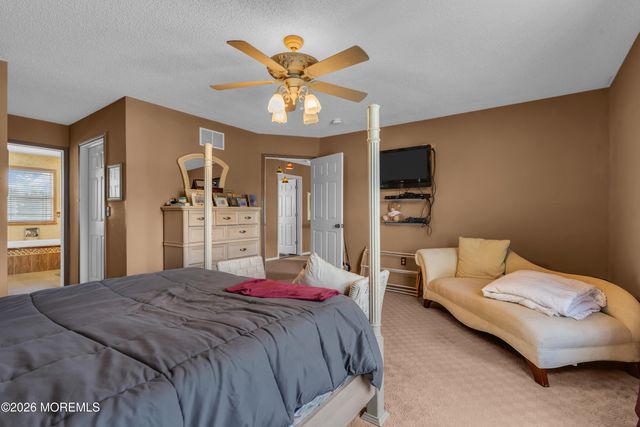19 Assateague Road, Howell, NJ 07731