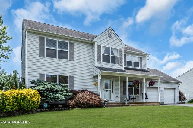 19 Assateague Road, Howell, NJ 07731