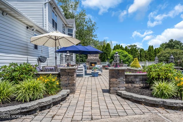 19 Assateague Road, Howell, NJ 07731