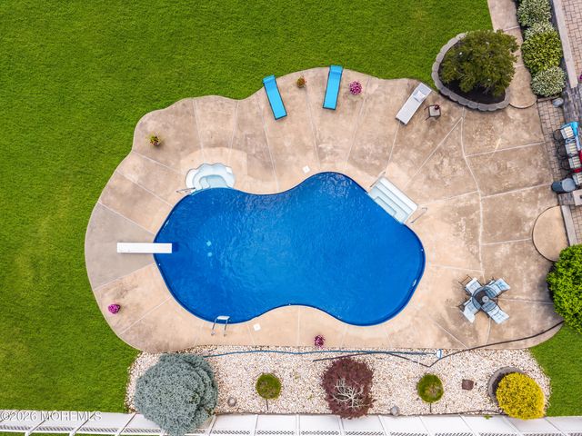 19 Assateague Road, Howell, NJ 07731