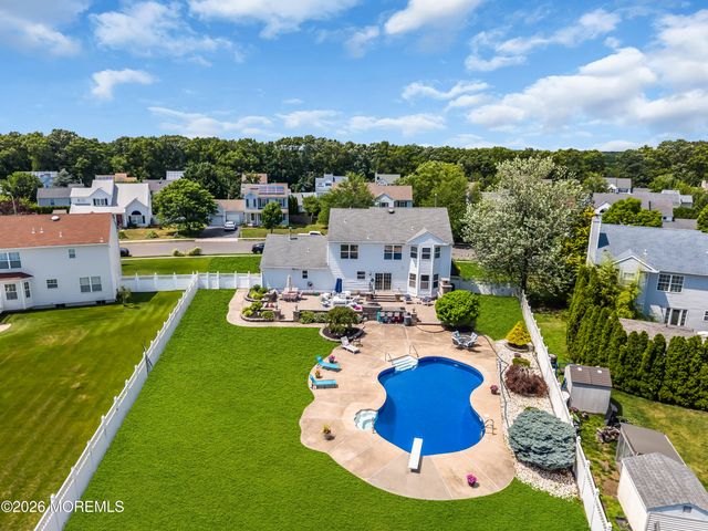 19 Assateague Road, Howell, NJ 07731