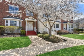 5 Lorien Place, Melville, NY 11747