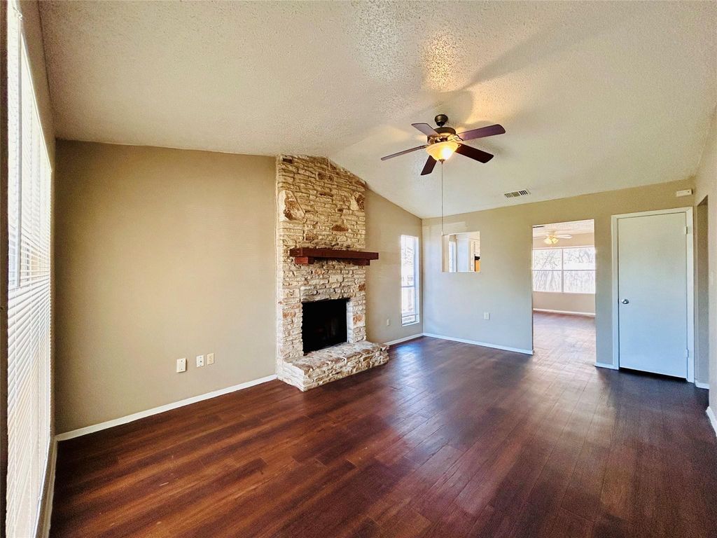 1502 No Mor CV A, Austin, TX 78758