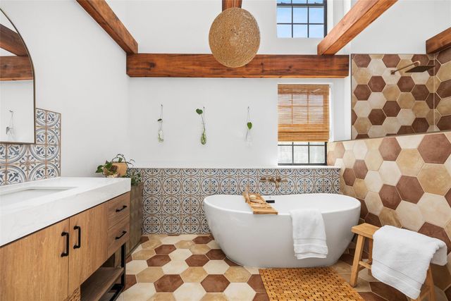 16201 Westview TRL, Austin, TX 78737