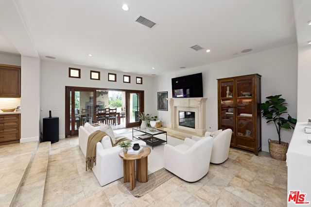 4136 Michael Avenue, Los Angeles, CA 90066