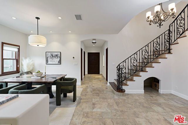 4136 Michael Avenue, Los Angeles, CA 90066