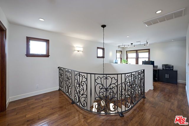 4136 Michael Avenue, Los Angeles, CA 90066