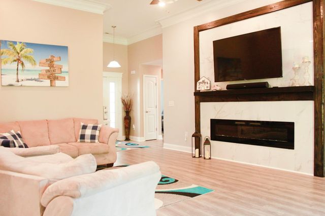 387 Blue Rock Dr., Longs, SC 29568