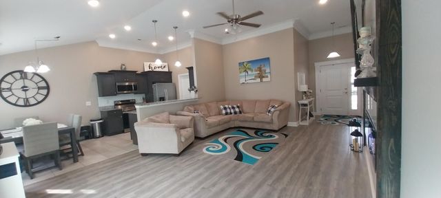 387 Blue Rock Dr., Longs, SC 29568