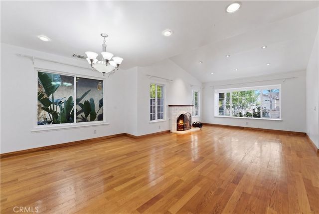 15863 foothill, Rancho Cascades, CA 91342