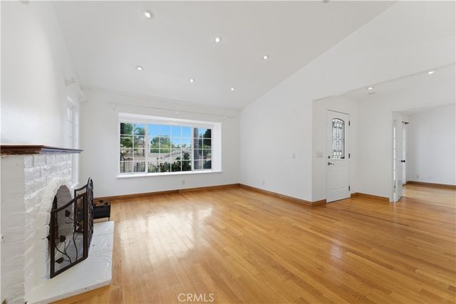 15863 foothill, Rancho Cascades, CA 91342