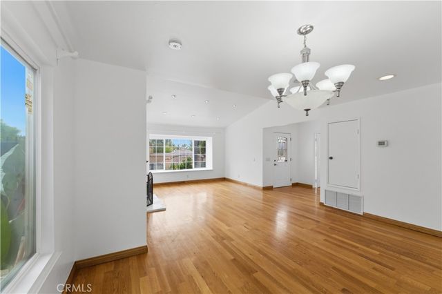 15863 foothill, Rancho Cascades, CA 91342