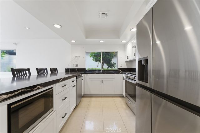 15863 foothill, Rancho Cascades, CA 91342