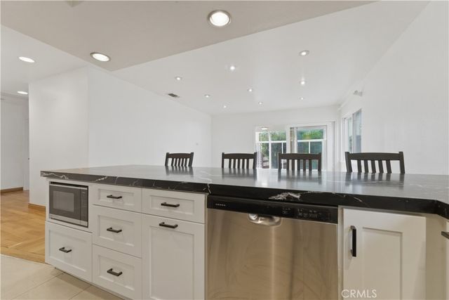 15863 foothill, Rancho Cascades, CA 91342