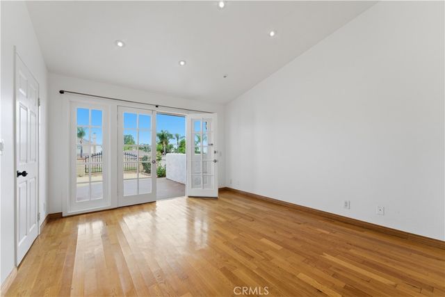 15863 foothill, Rancho Cascades, CA 91342