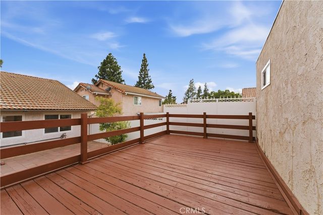 15863 foothill, Rancho Cascades, CA 91342