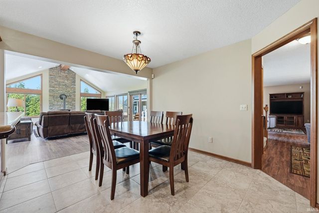 18621 Amstutz Road, Auburn, IN 46706