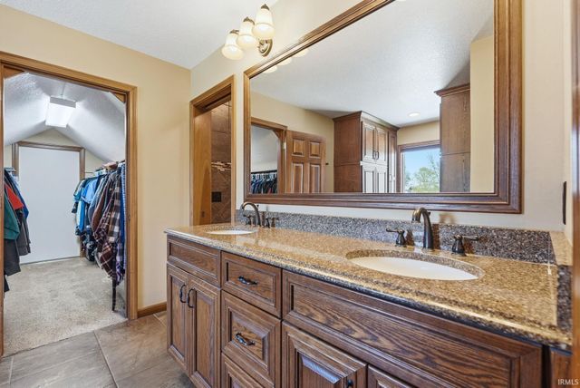 18621 Amstutz Road, Auburn, IN 46706